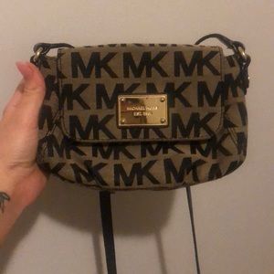 Used Michael Kors Cross body purse